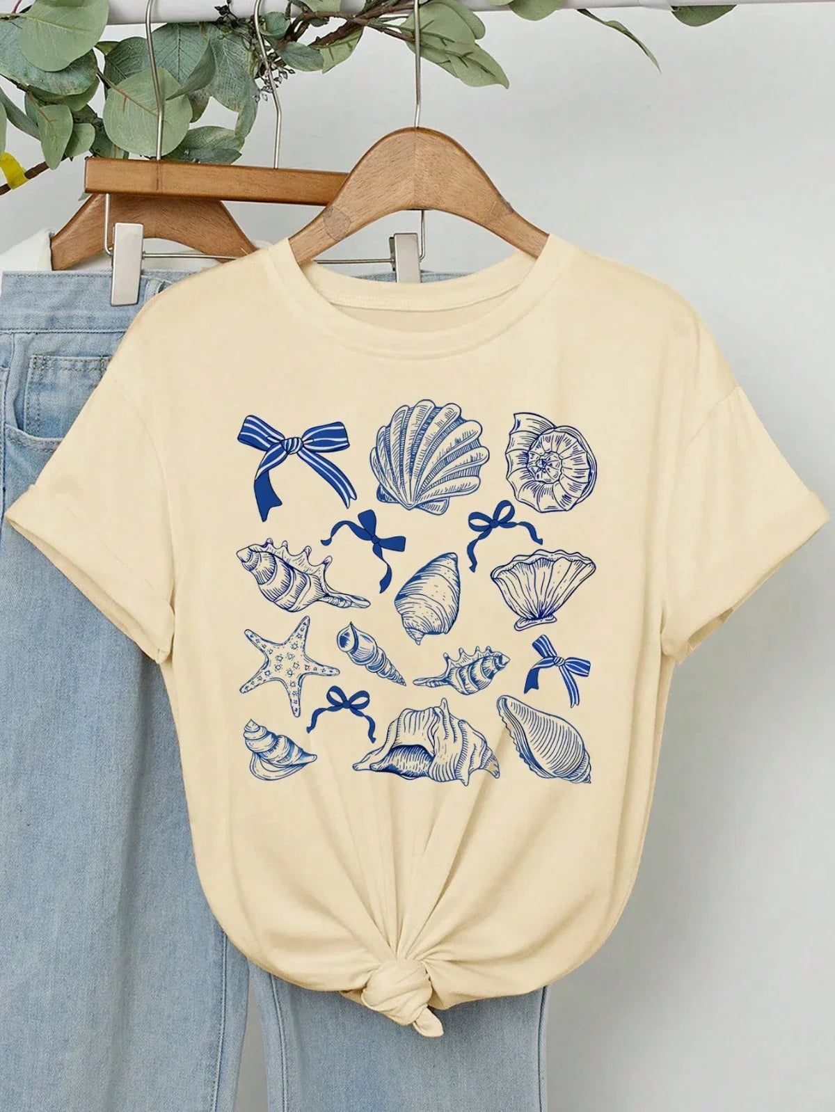 🌊 T-shirt “Shell & Bow” – Esprit Bord de Mer 🐚